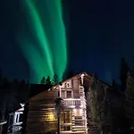 Aatu Ski-in Ski-out