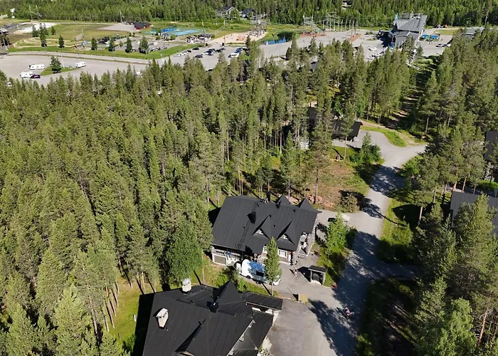 Aatu Ski-in Ski-out Villa *